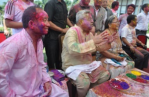 The Governor of Arunachal Pradesh Shri PB Acharya and States First Lady Smt Kavita Acharya celebrate the festive occasion of Holi with Shri, Techi Kaso, MLA Capital Complex, Officers and Staffs of Raj Bhavan at Raj Bhavan on 13th March 2017. 